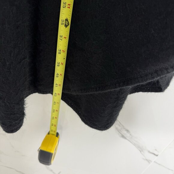 100% alpaca poncho women One Size Built In Scarf Button Down Black Made In Peru - Picture 7 of 7